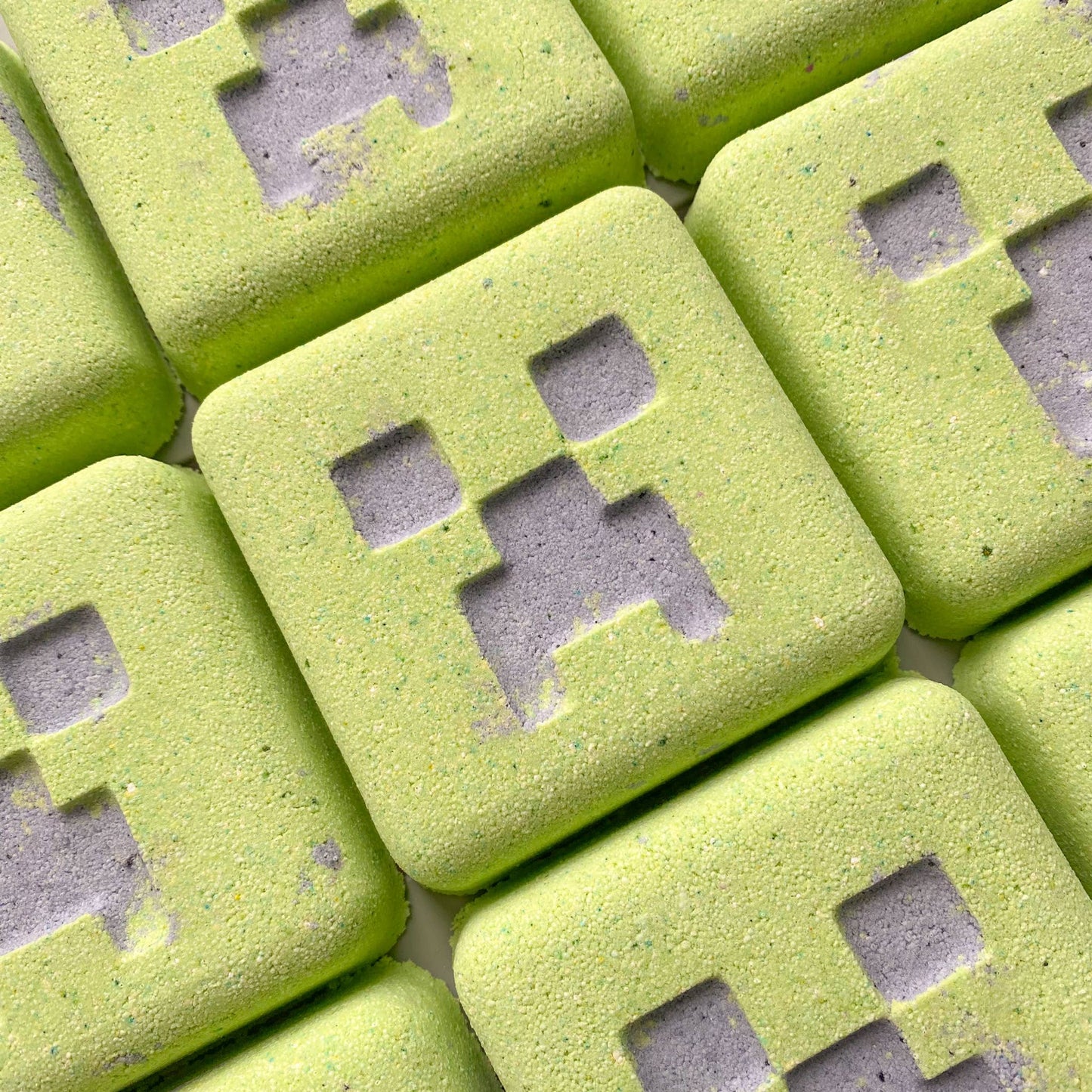 Bathe Enchanted - Creeper Bath Bomb