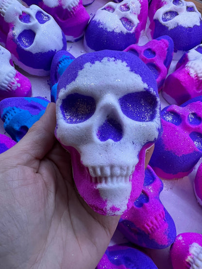 Unique creations soap company - Extra large Skull bath bomb