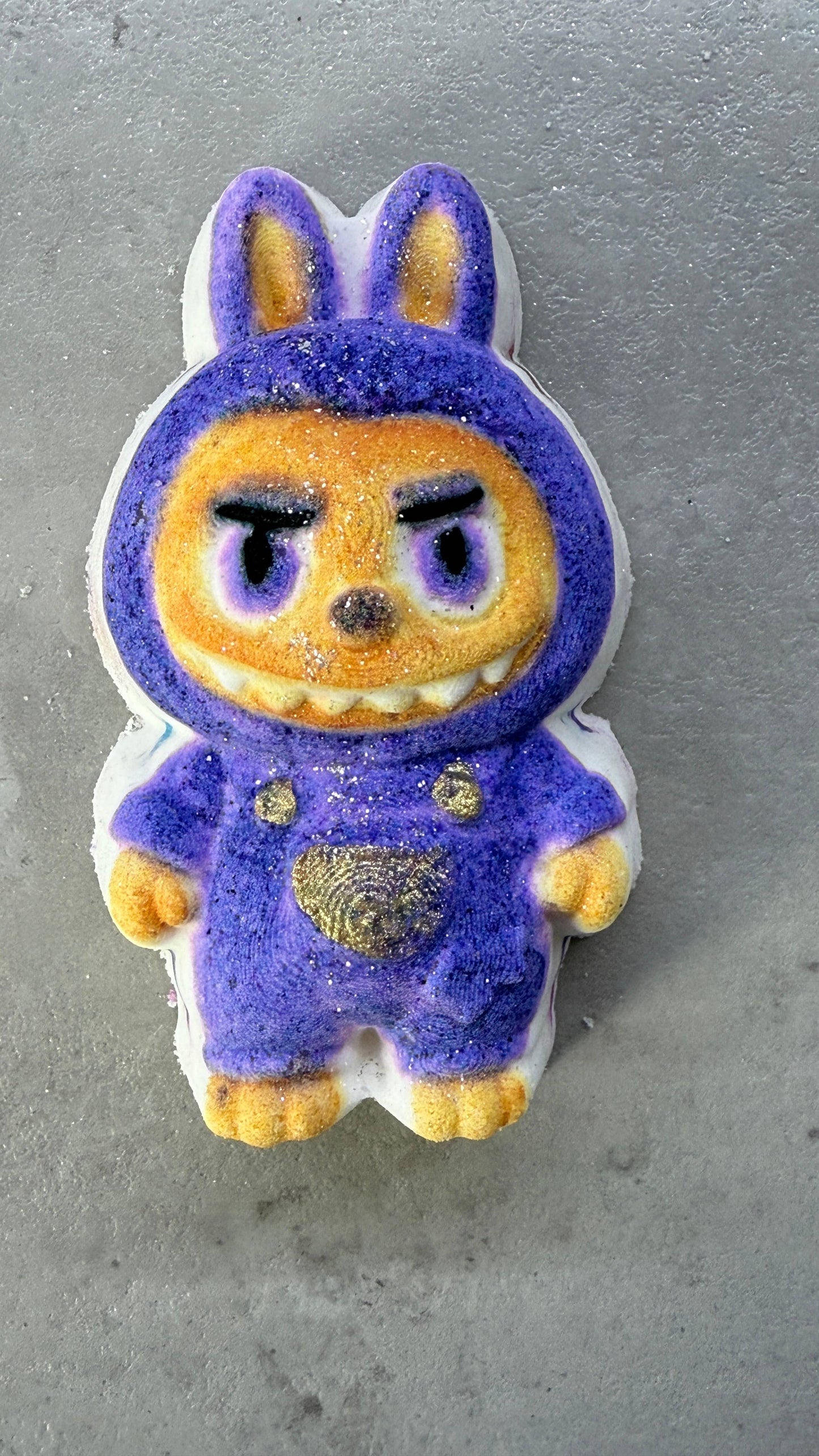 Unique creations soap company - LABUBU  bath bomb 