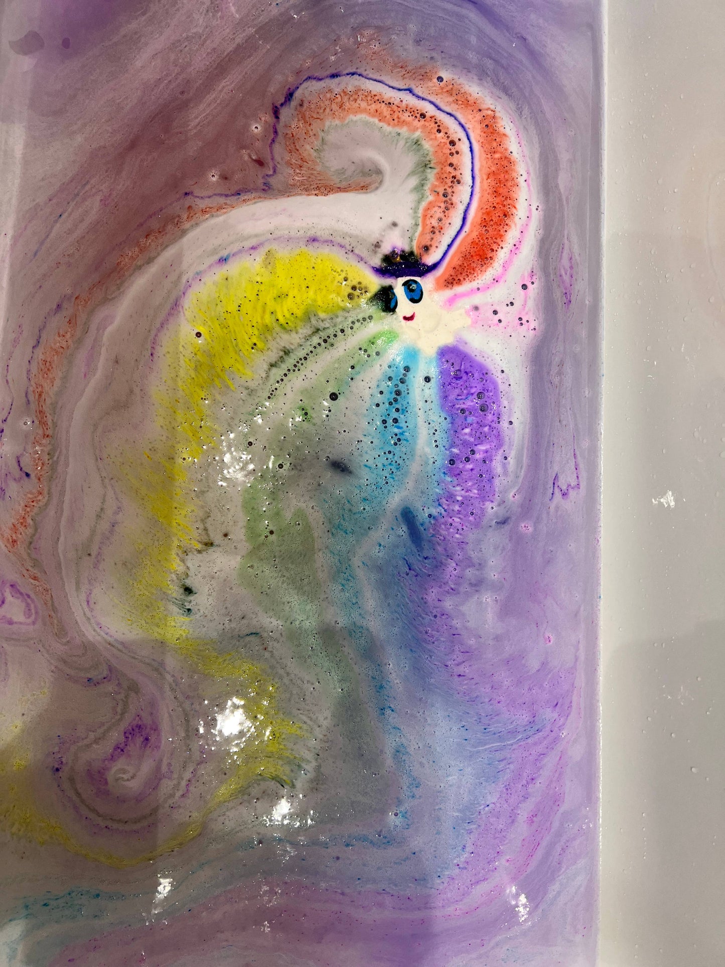 Unique creations soap company - Cute ghost in purple hat bath bomb