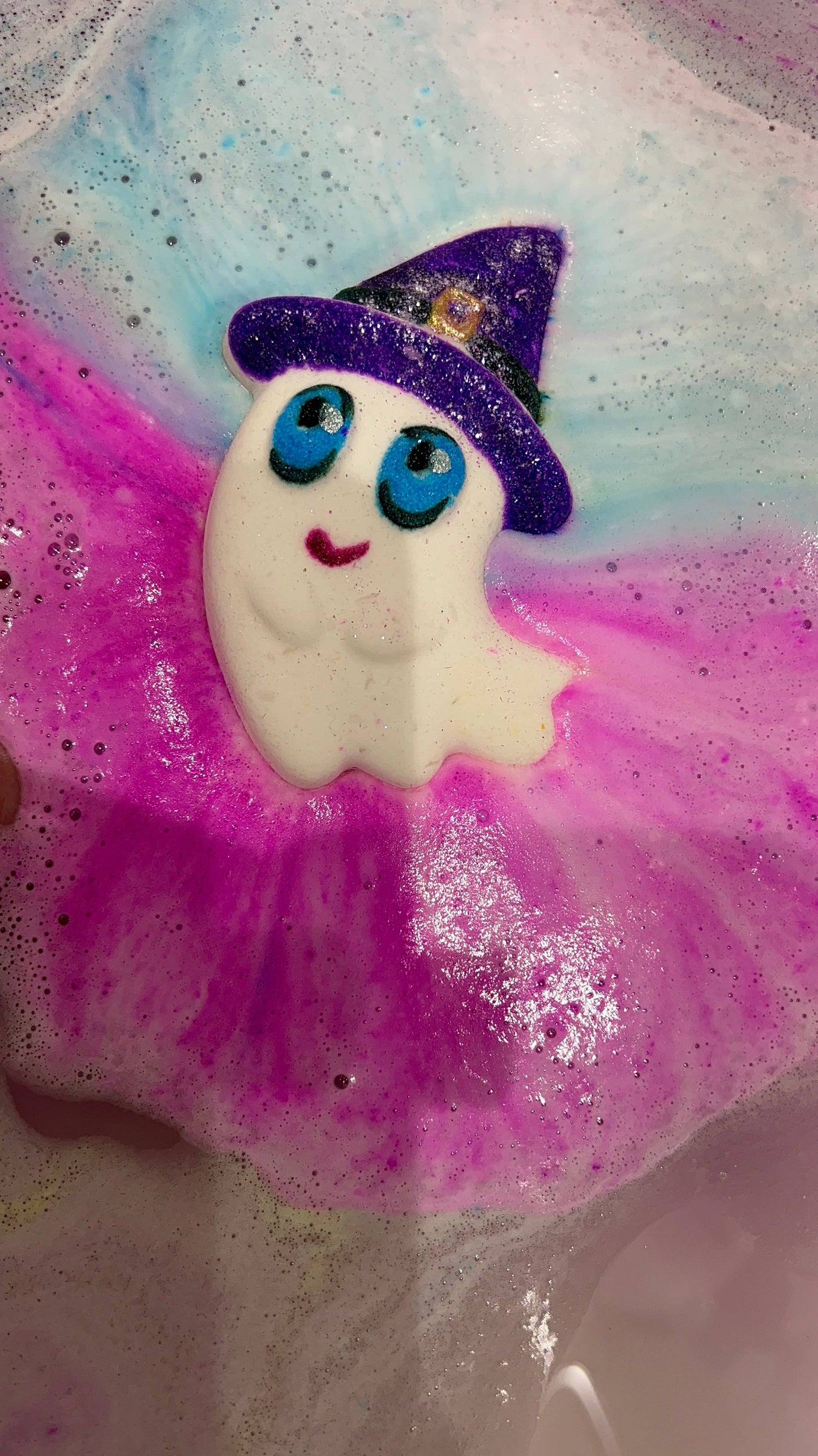 Unique creations soap company - Cute ghost in purple hat bath bomb