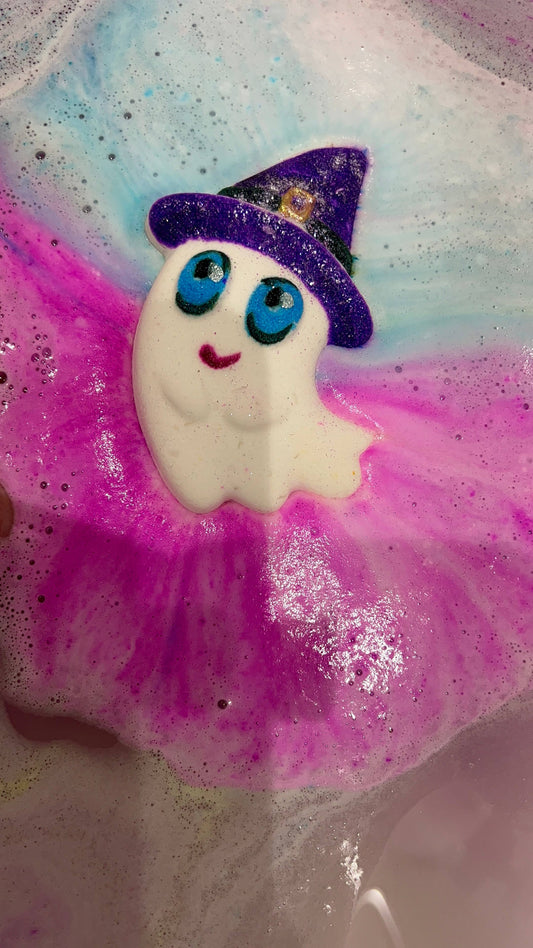 Unique creations soap company - Cute ghost in purple hat bath bomb