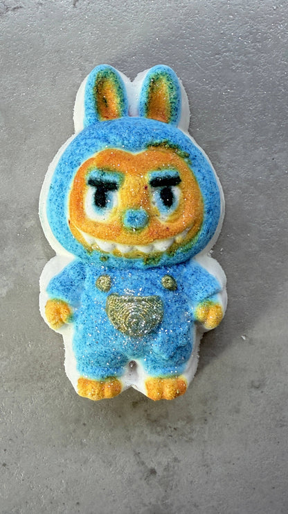 Unique creations soap company - LABUBU  bath bomb 