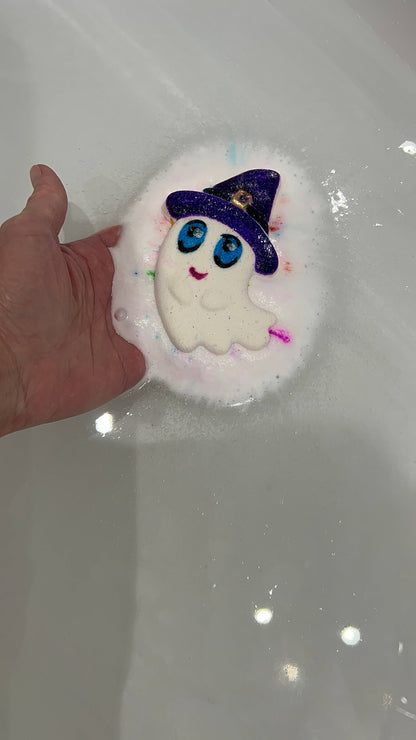 Unique creations soap company - Cute ghost in purple hat bath bomb