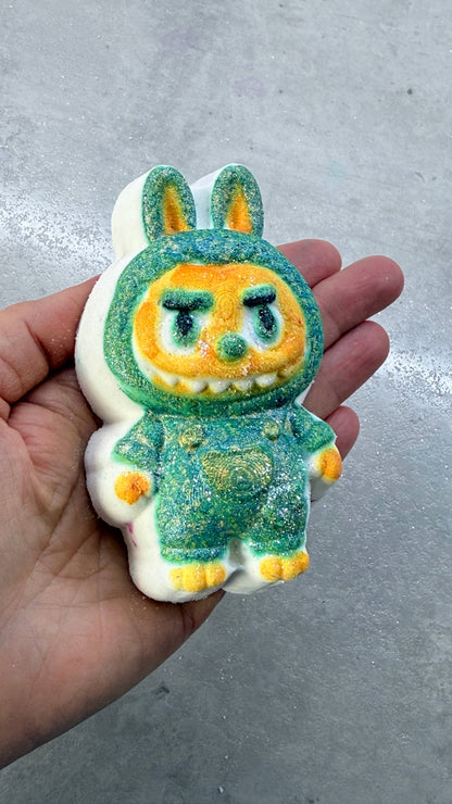 Unique creations soap company - LABUBU  bath bomb 