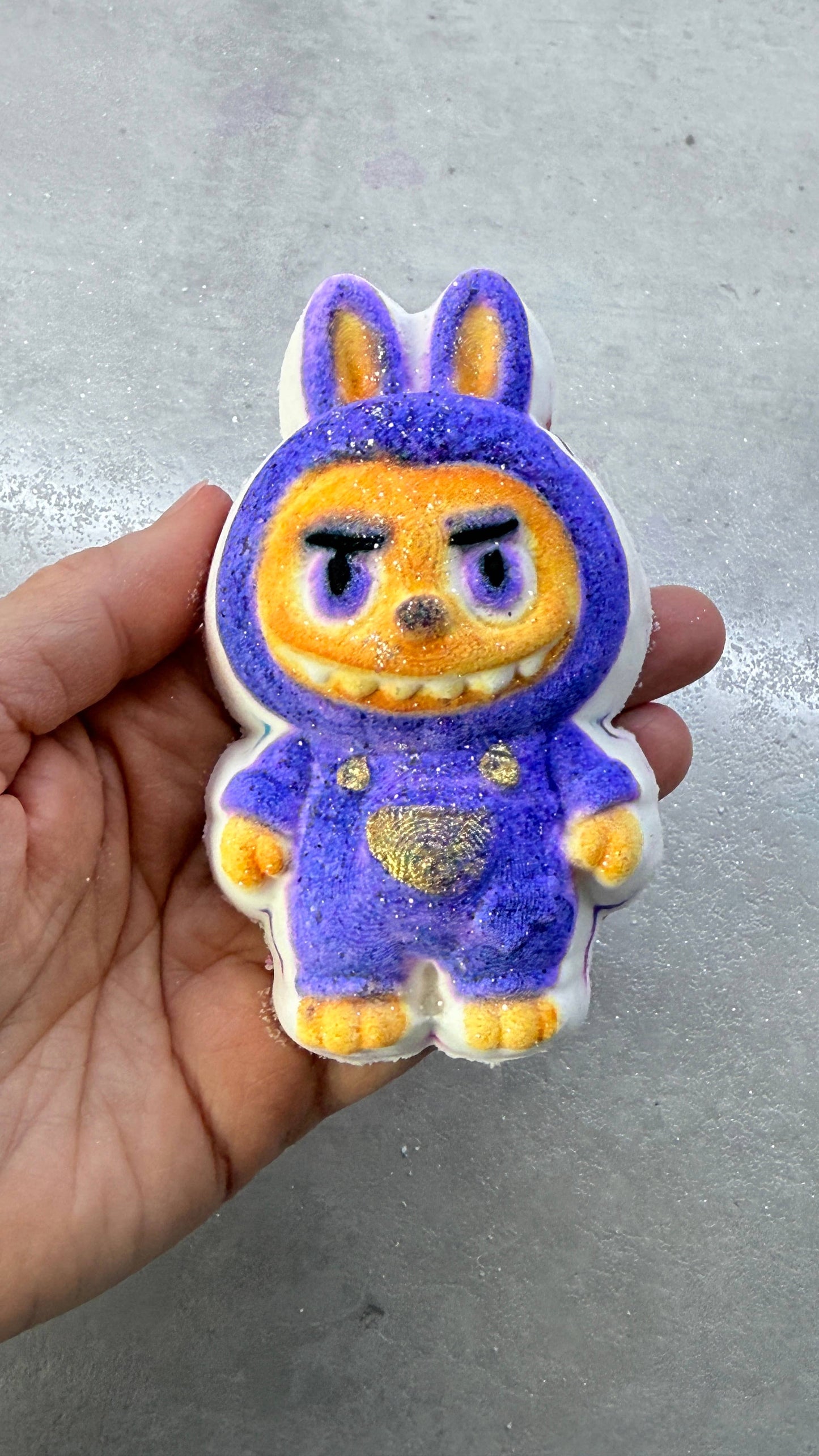 Unique creations soap company - LABUBU  bath bomb 